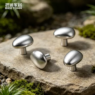 碧通简约美式黄铜单孔椭圆鹅软石简约把手中古风衣柜抽屉柜门拉手
